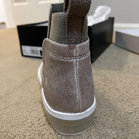 NEW Dolce Vita Zulma Bootie Sneakers in Concrete Grey Suede Size 8.5 - Picture 5 of 7